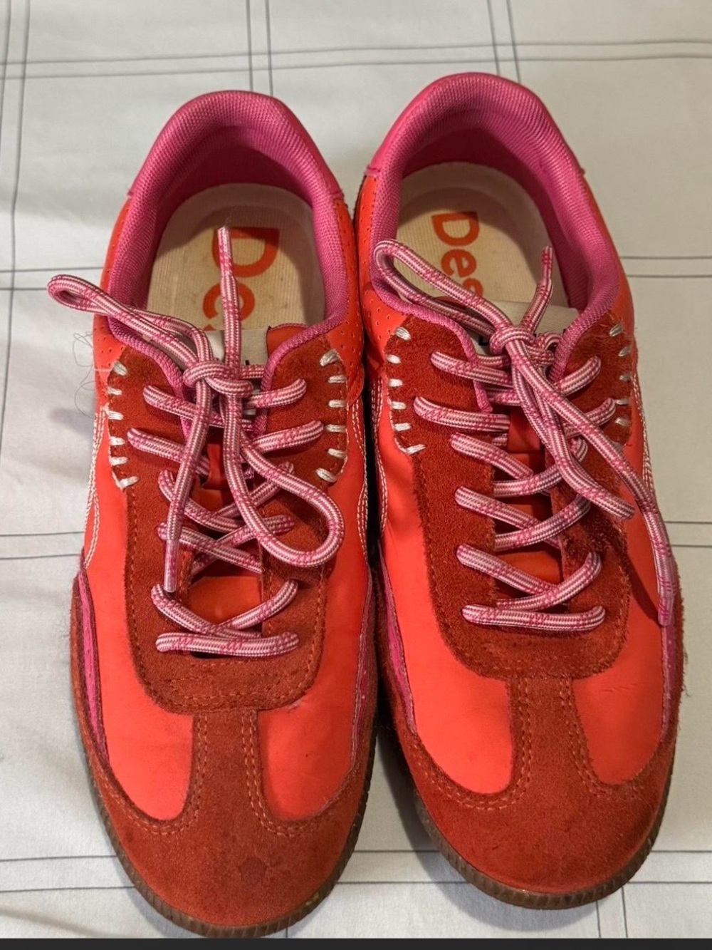 Women’s Red-Pink Casual Lace-Up Sneakers